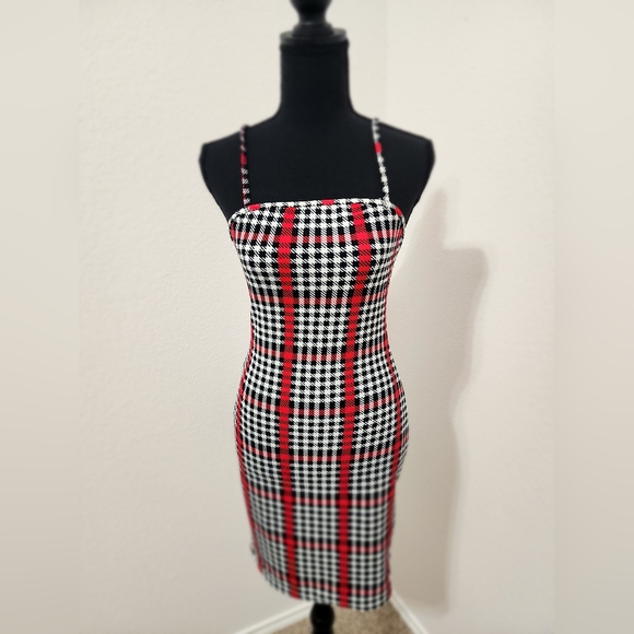 Pre loved Women's Black and Red Dress - Picture 1 of 2
